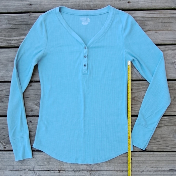 Time And Tru Light Blue Waffle Knit Henley Long Sleeve Tee Host Pick - Picture 10 of 13